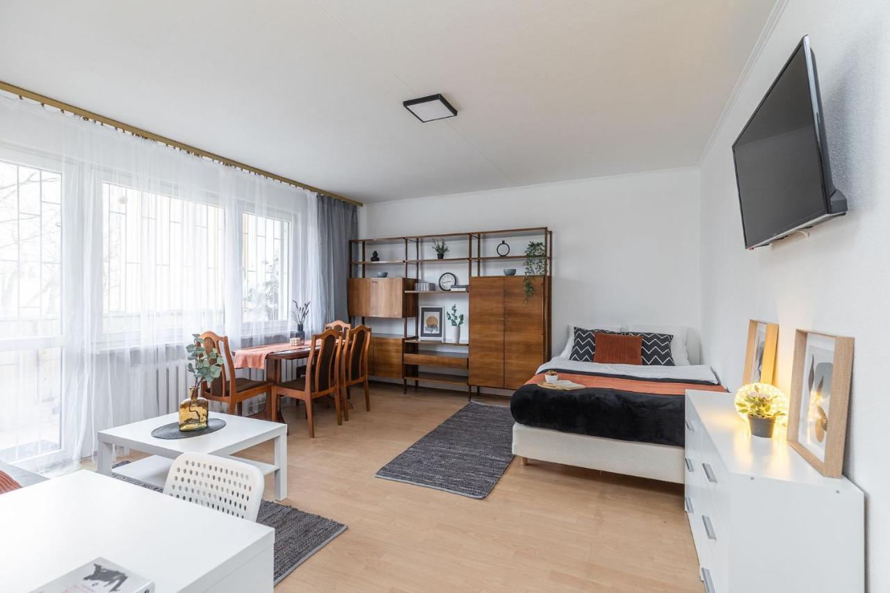 Room, Pirenejska 20 Cozy Rooms Варшава Экстерьер фото