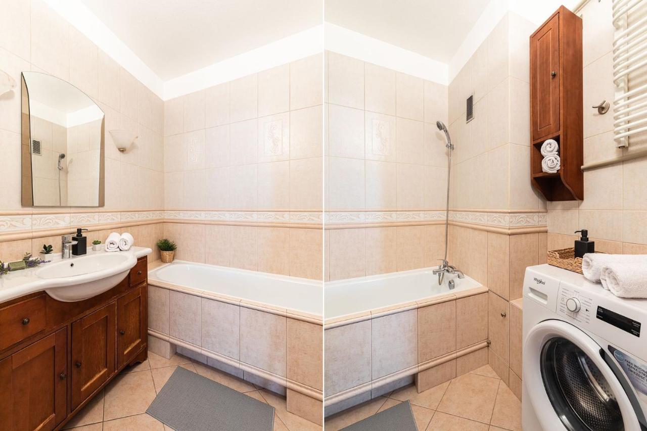 Room, Pirenejska 20 Cozy Rooms Варшава Экстерьер фото